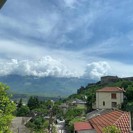 Manga Guesthouse Gjirokastër Exteriér fotografie
