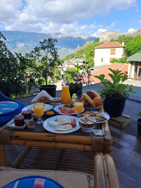 Manga Guesthouse Gjirokastër Exteriér fotografie
